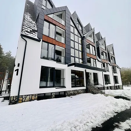 Lexi Hills Apartman *