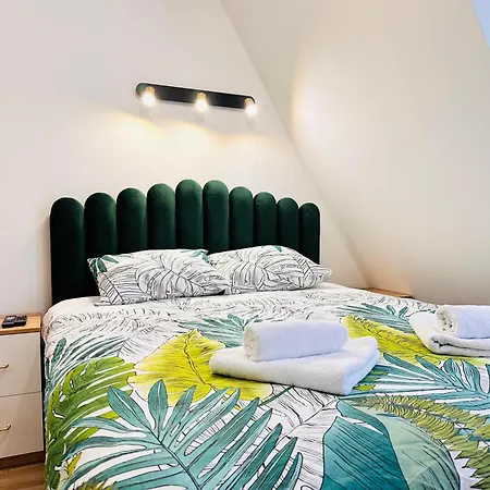 Lexi Hills Apartman *