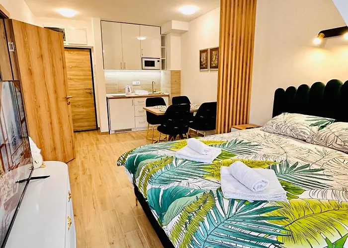 Lexi Hills Divčibare